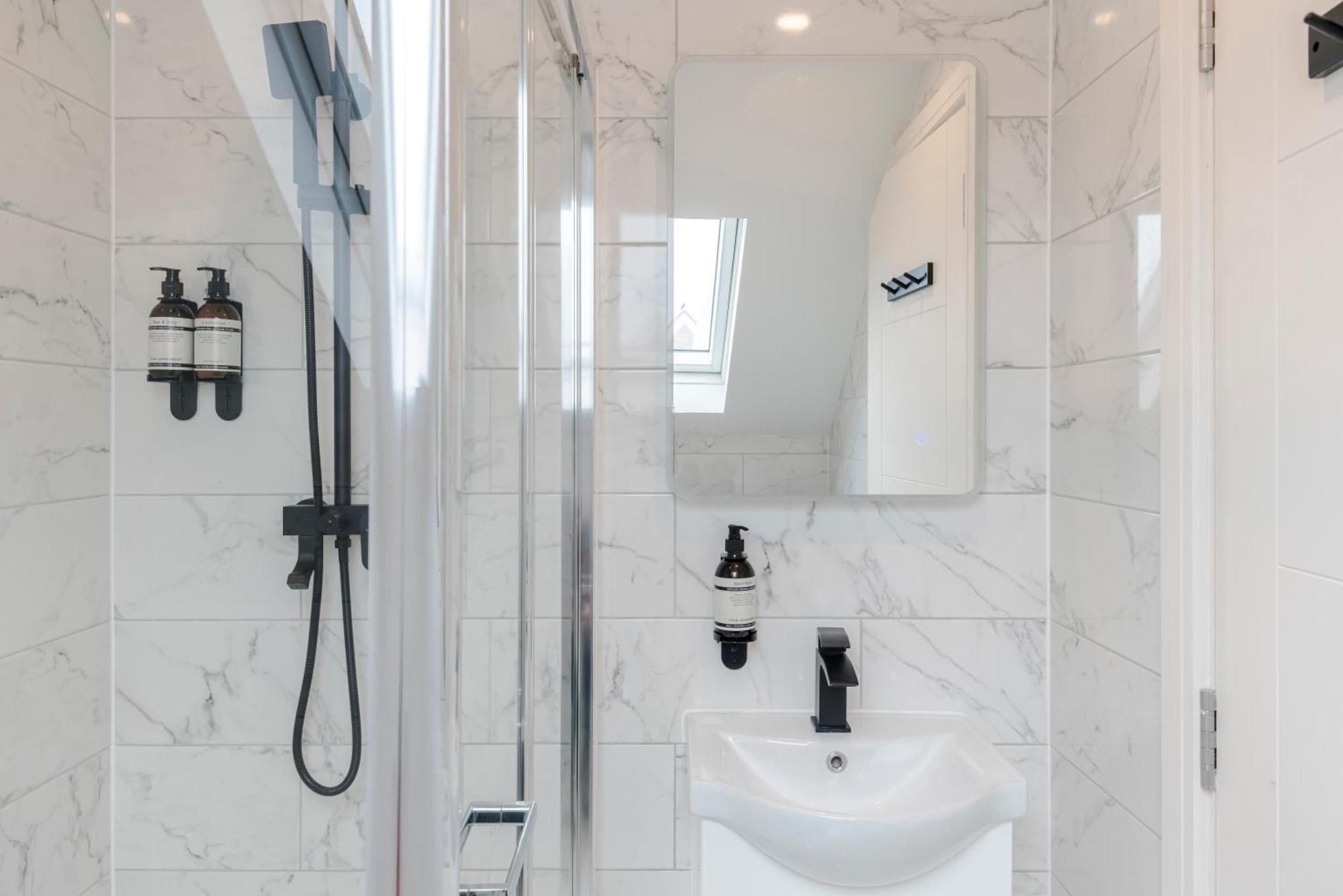 Shepherds Bush - Your Apartment London Phòng bức ảnh